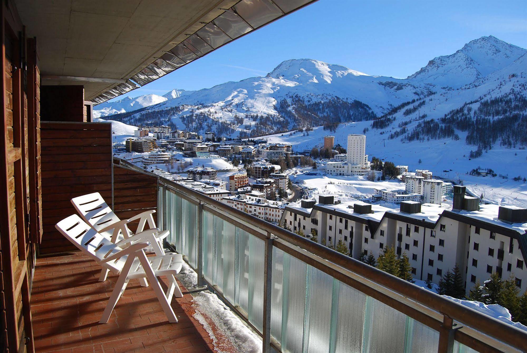 Palace 2 Residence Sestriere Exterior foto